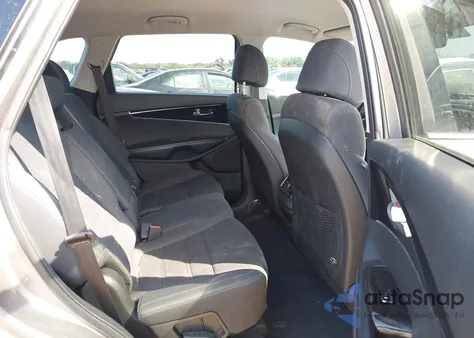 2017 Kia Sorento 2.4L Lx из США, поврежденный, VIN 5XYPG4A3XHG287038